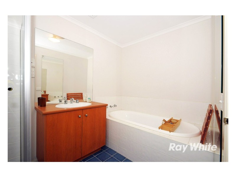 21 Elliott Parade, Lynbrook VIC 3975