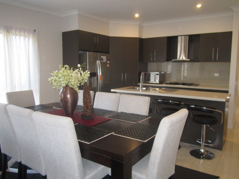 43 Fortuna Crescent, Cranbourne West VIC 3977