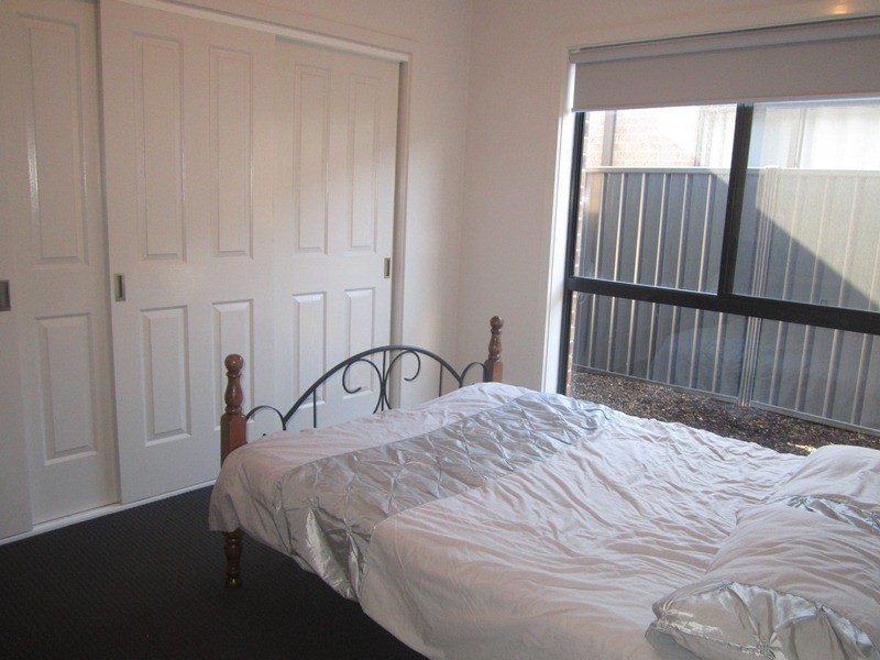 43 Fortuna Crescent, Cranbourne West VIC 3977