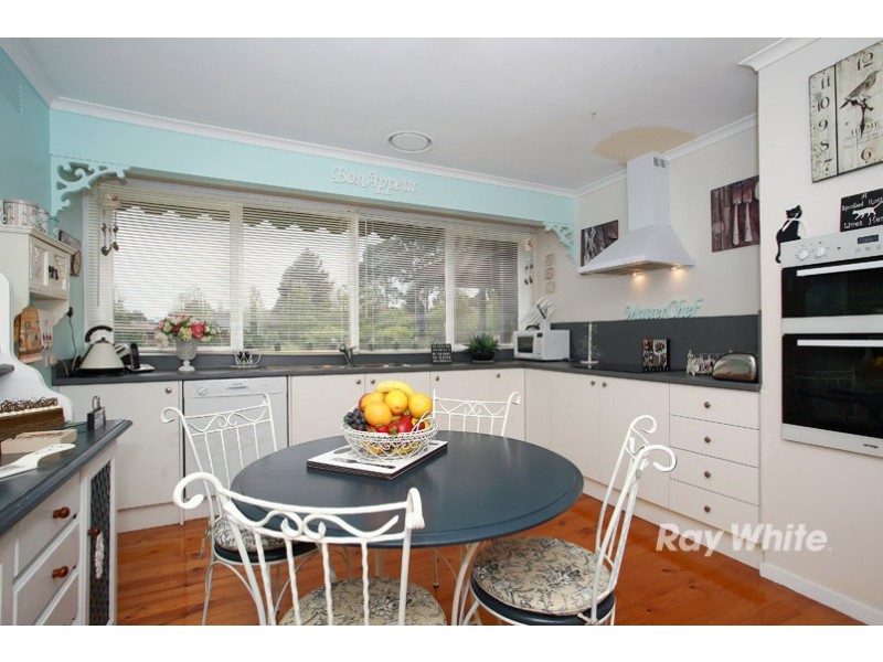 8 Sutherland Court, Endeavour Hills VIC 3802