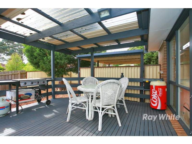 8 Sutherland Court, Endeavour Hills VIC 3802