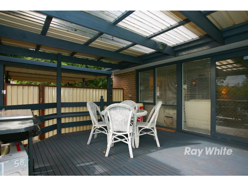 8 Sutherland Court, Endeavour Hills VIC 3802