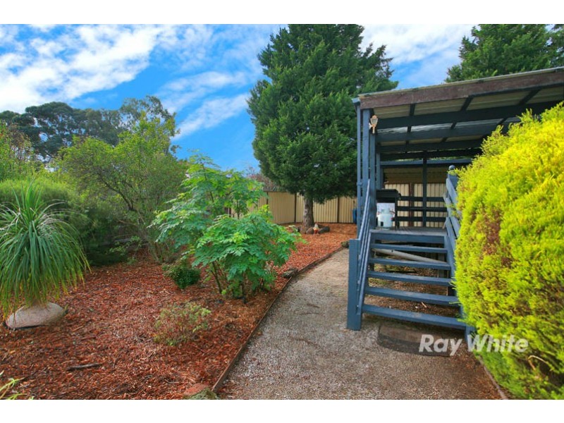 8 Sutherland Court, Endeavour Hills VIC 3802