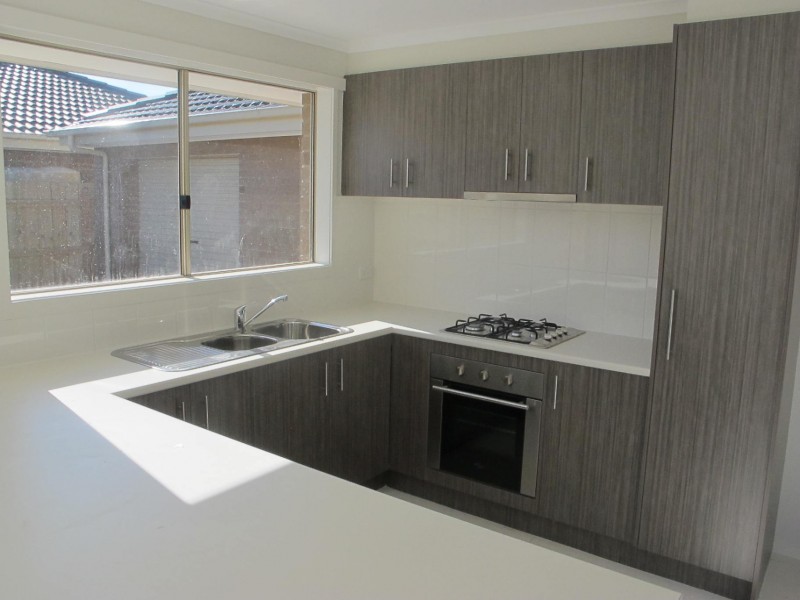 2/9 Burnnett Court, Longwarry VIC 3816
