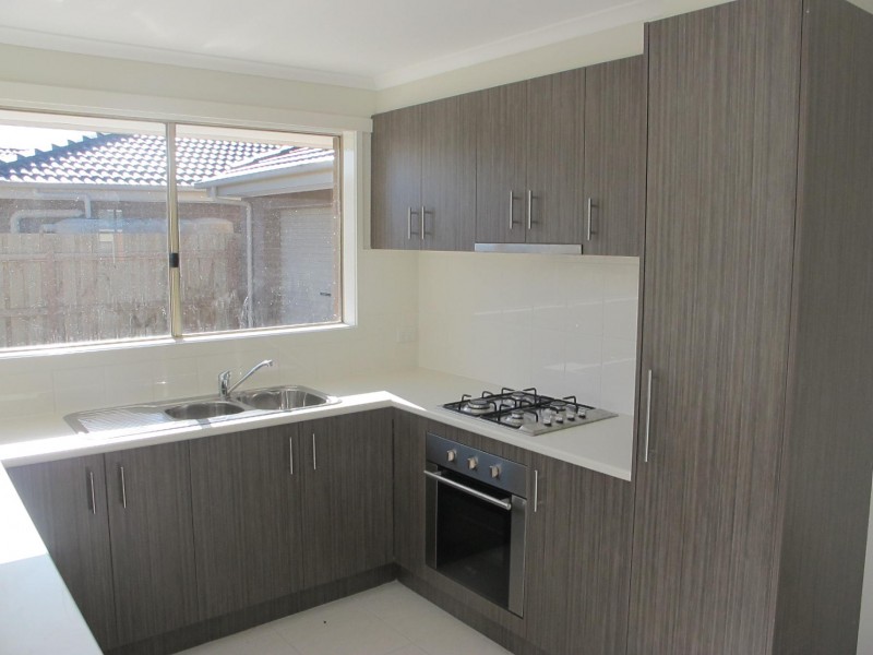 2/9 Burnnett Court, Longwarry VIC 3816