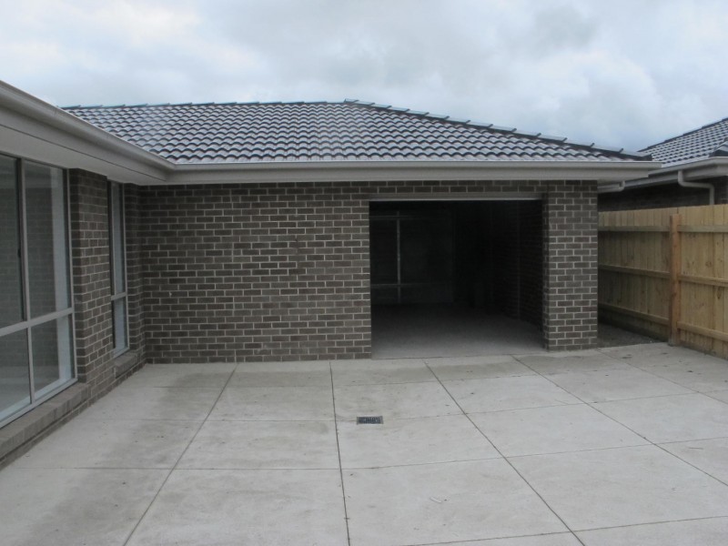 2/9 Burnnett Court, Longwarry VIC 3816