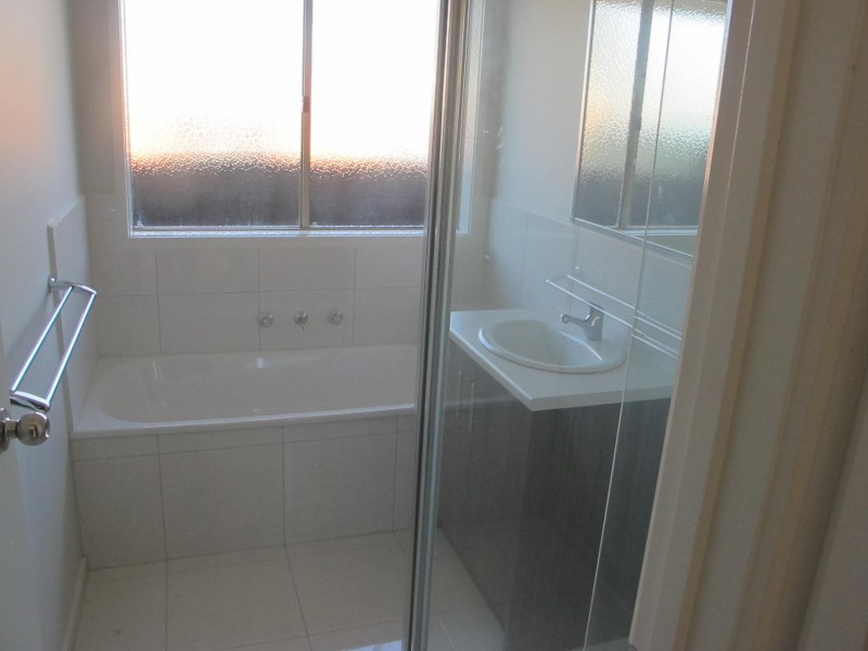 2/9 Burnnett Court, Longwarry VIC 3816