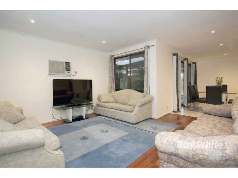 22 Terrence Drive, Cranbourne North VIC 3977