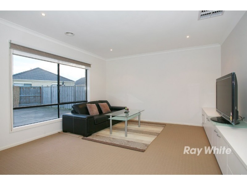 26 Banfield Place, Lyndhurst VIC 3975