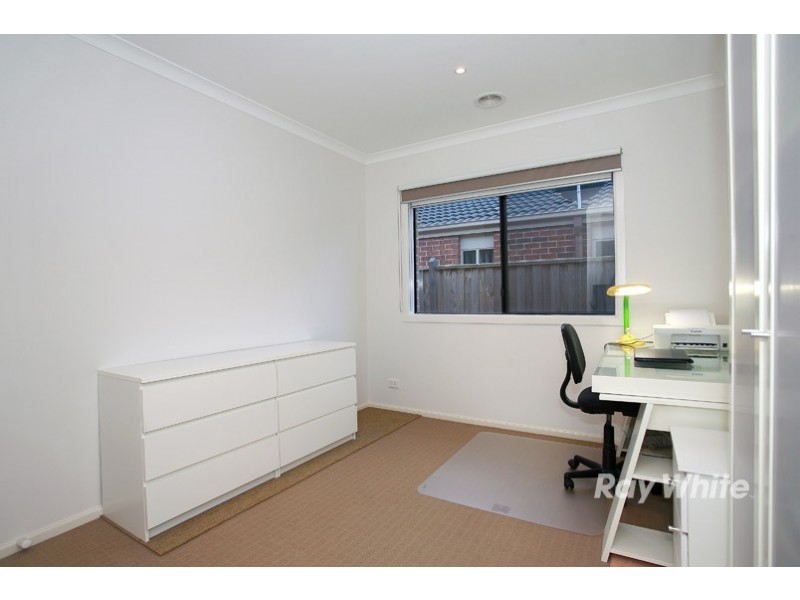 26 Banfield Place, Lyndhurst VIC 3975