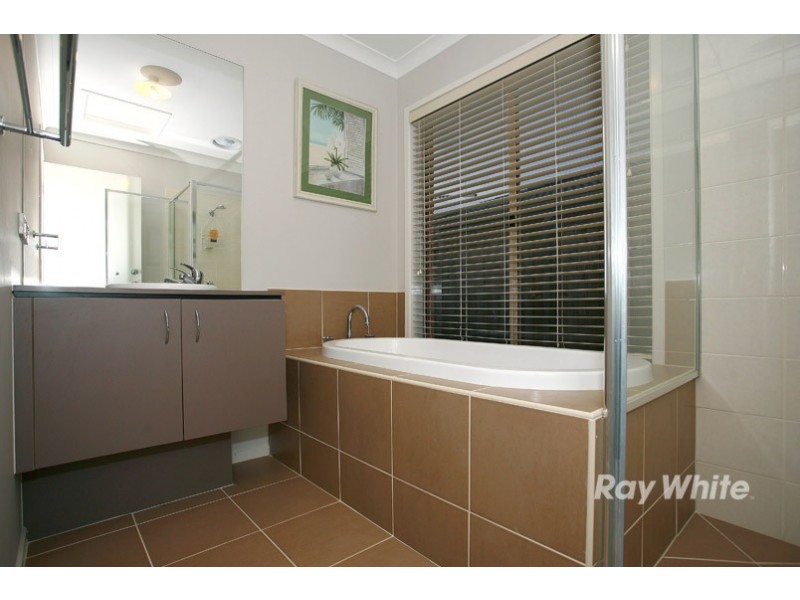 4 Camkerr Place, Lyndhurst VIC 3975