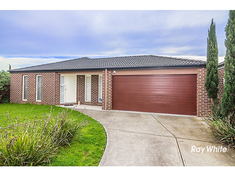 8 Ernest Crescent, Narre Warren South VIC 3805