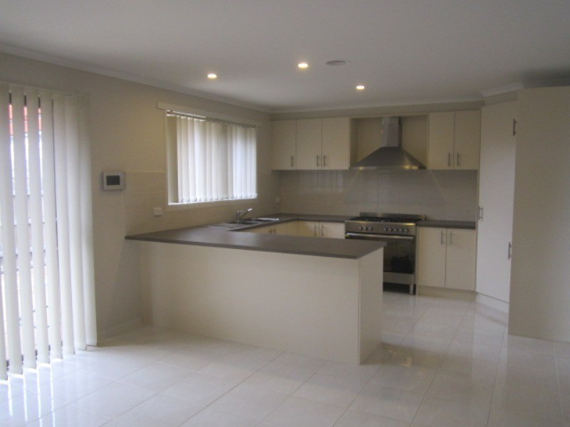 48 Central Road, Hampton Park VIC 3976