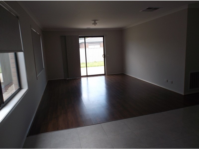 23 Birdwell Drive, Cranbourne East VIC 3977