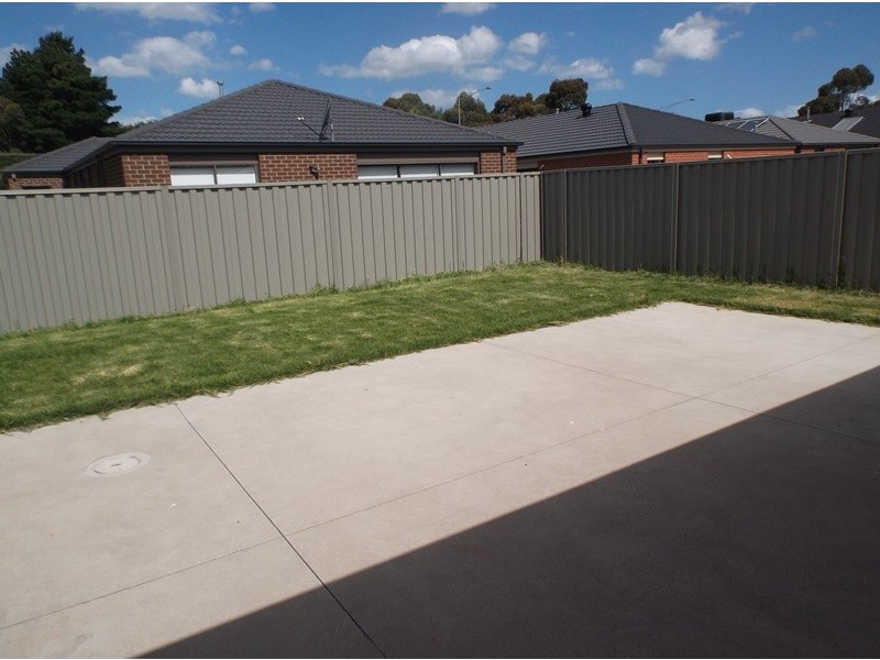 23 Birdwell Drive, Cranbourne East VIC 3977
