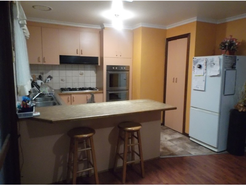 106 Endeavour Drive, Cranbourne North VIC 3977