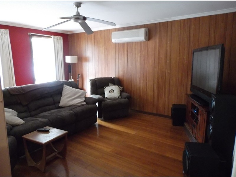 106 Endeavour Drive, Cranbourne North VIC 3977