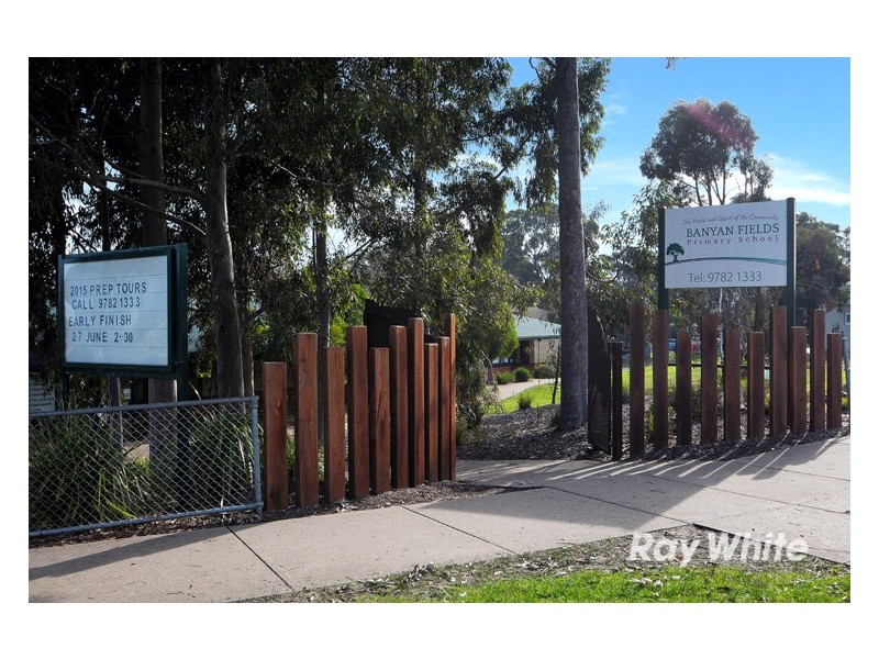 8 William Road, Carrum Downs VIC 3201