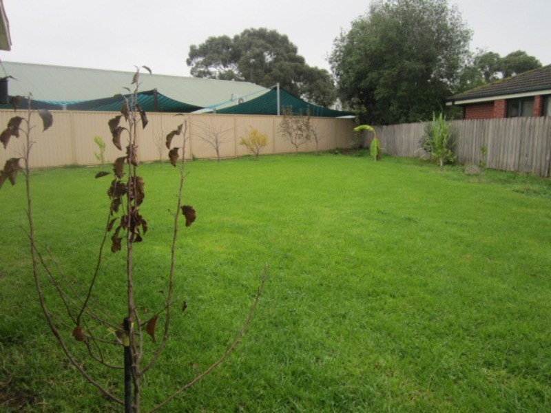 21 Franks Way, Cranbourne North VIC 3977