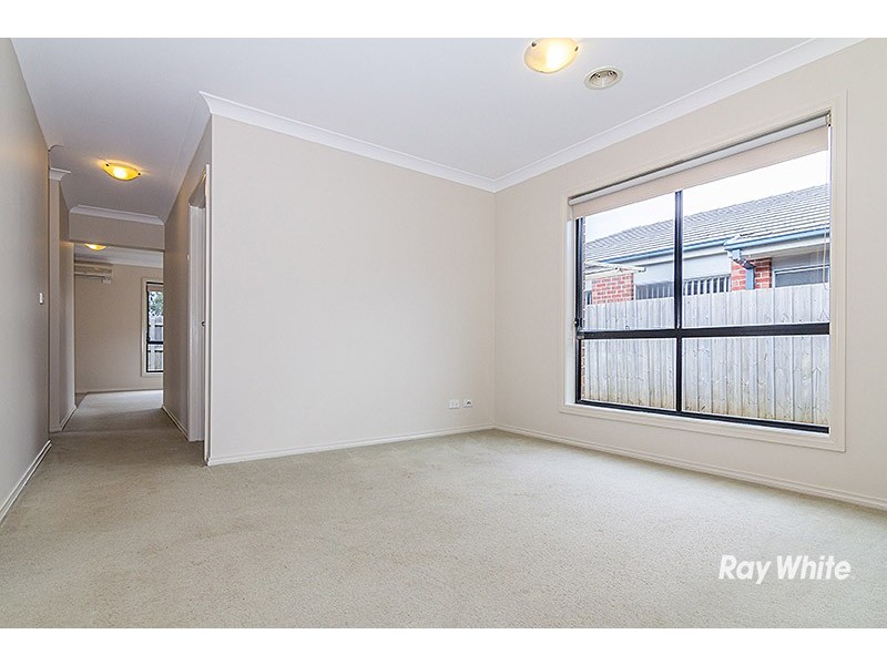 13 Pharaoh Drive, Cranbourne North VIC 3977