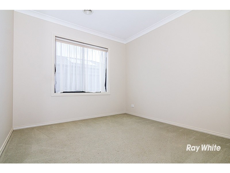 13 Pharaoh Drive, Cranbourne North VIC 3977