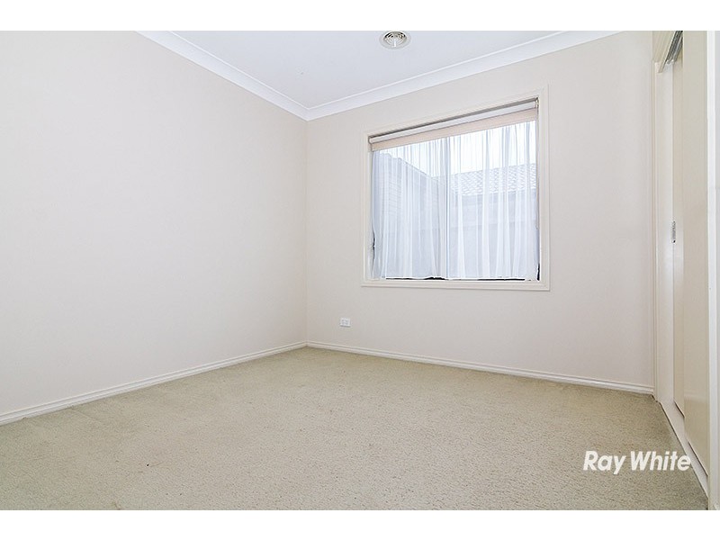 13 Pharaoh Drive, Cranbourne North VIC 3977