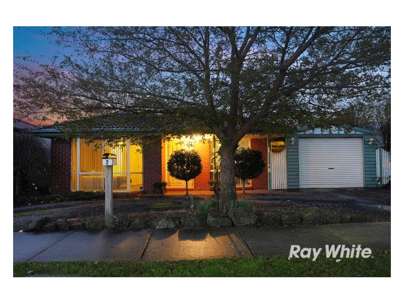 2 Nyarrin Place, Cranbourne West VIC 3977