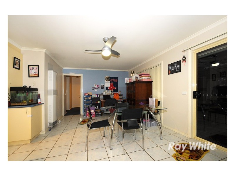 2 Nyarrin Place, Cranbourne West VIC 3977