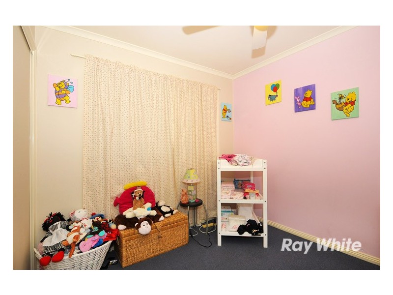 2 Nyarrin Place, Cranbourne West VIC 3977