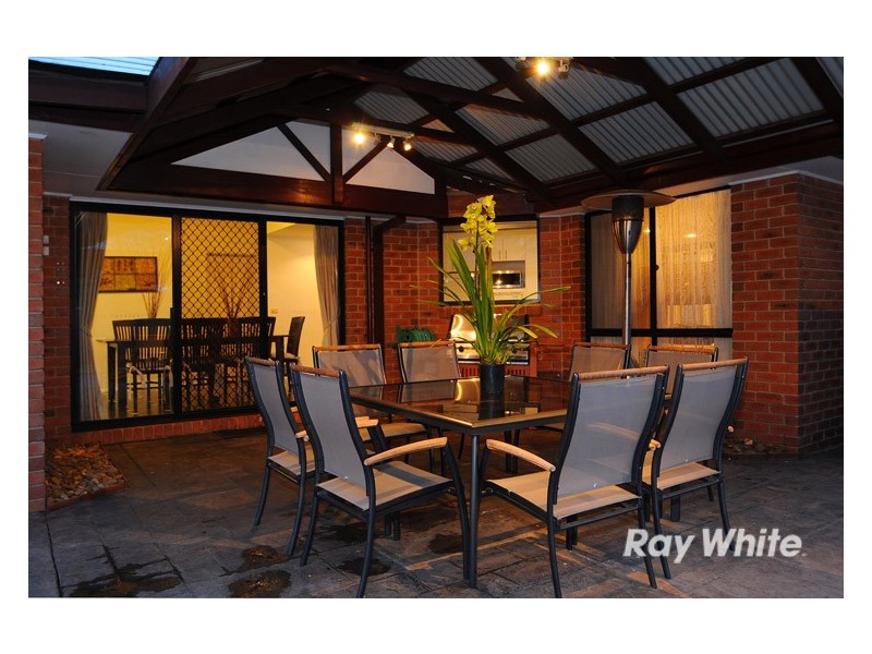 11 Fig Court, Cranbourne North VIC 3977