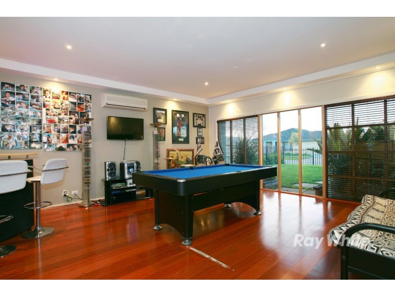 5 Phoenix Avenue, Cranbourne North VIC 3977