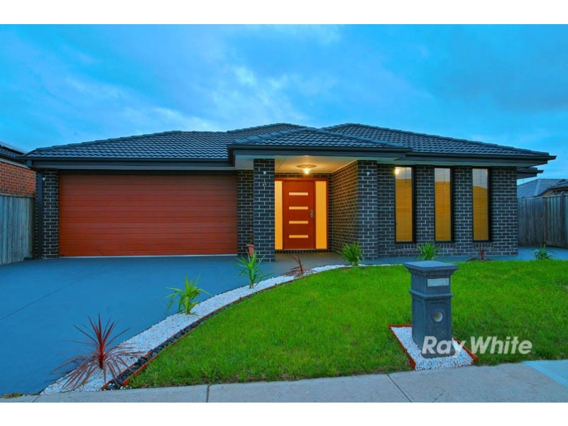 31 Mermaid Grove, Lyndhurst VIC 3975