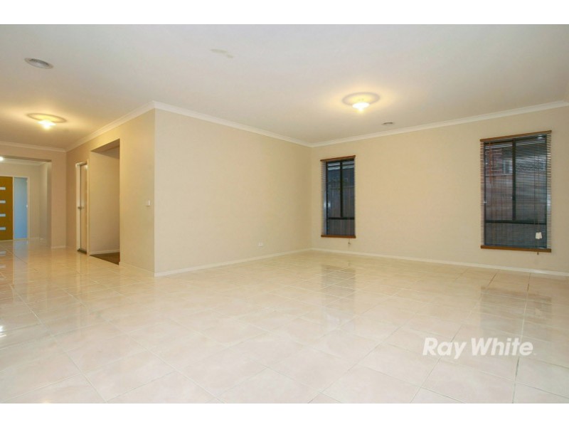 31 Mermaid Grove, Lyndhurst VIC 3975