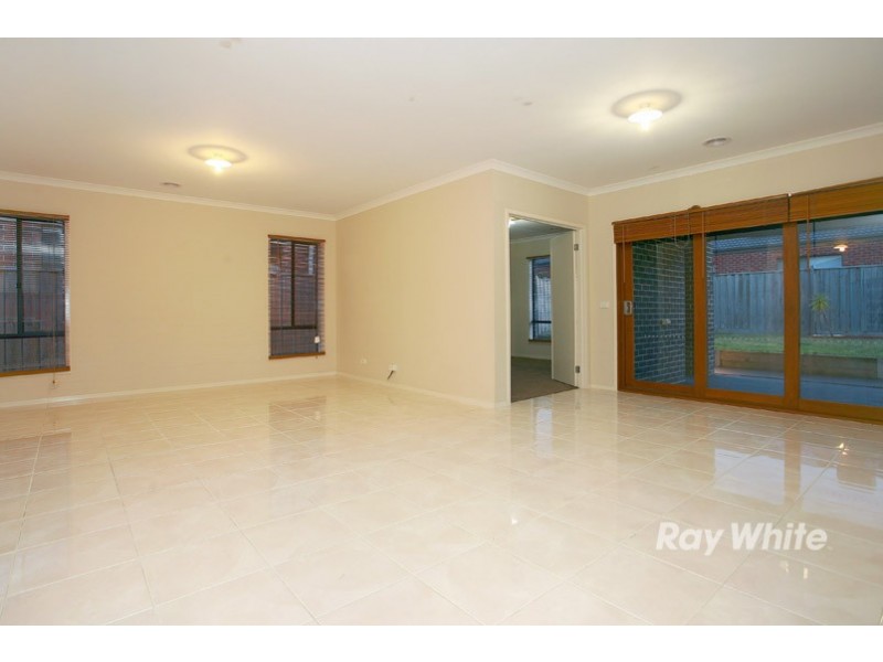 31 Mermaid Grove, Lyndhurst VIC 3975