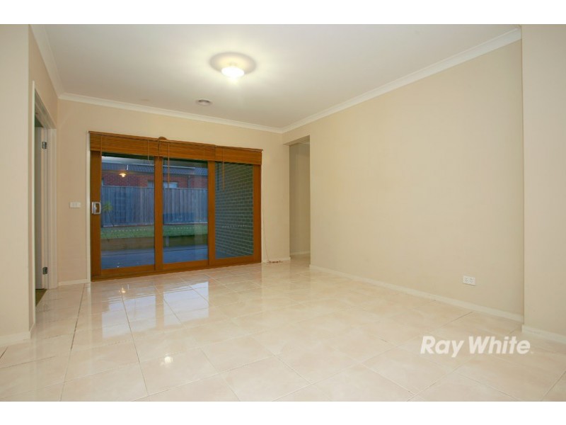 31 Mermaid Grove, Lyndhurst VIC 3975