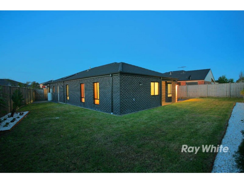 31 Mermaid Grove, Lyndhurst VIC 3975