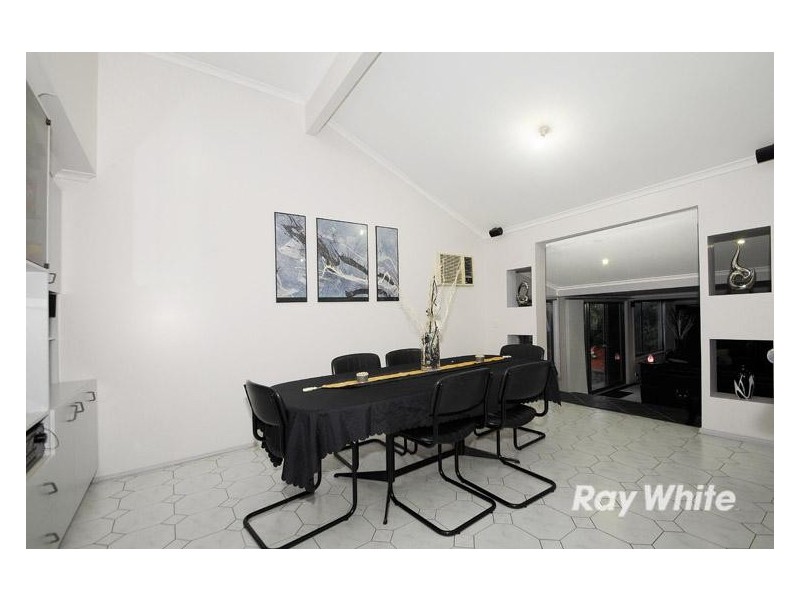 14 Lupin Court, Cranbourne North VIC 3977