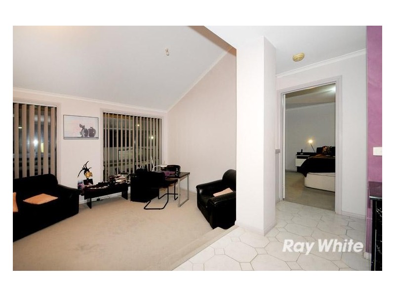 14 Lupin Court, Cranbourne North VIC 3977