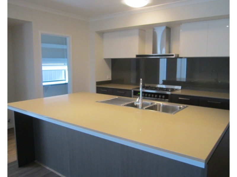 40 Karabair Street, Clyde North VIC 3978