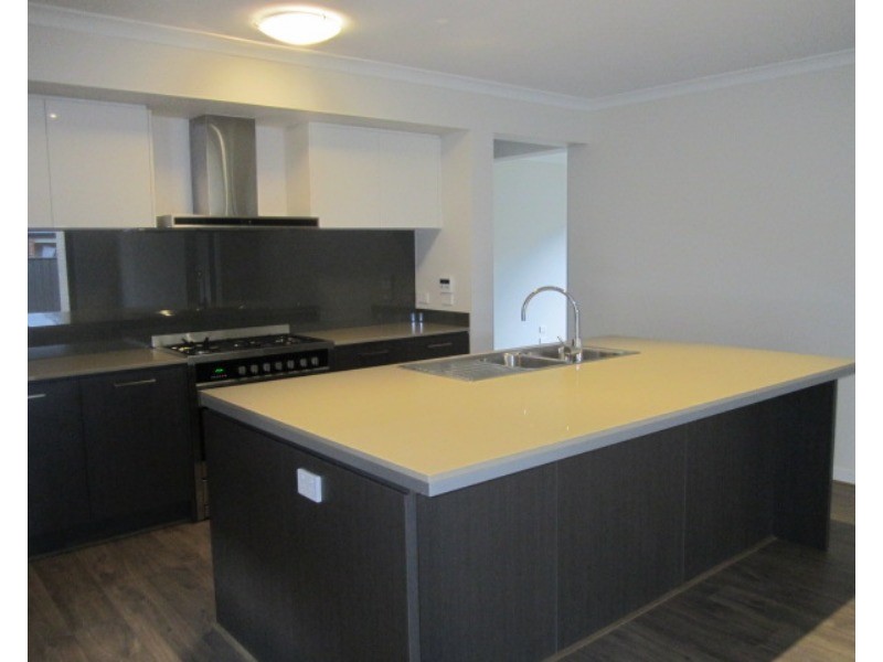 40 Karabair Street, Clyde North VIC 3978