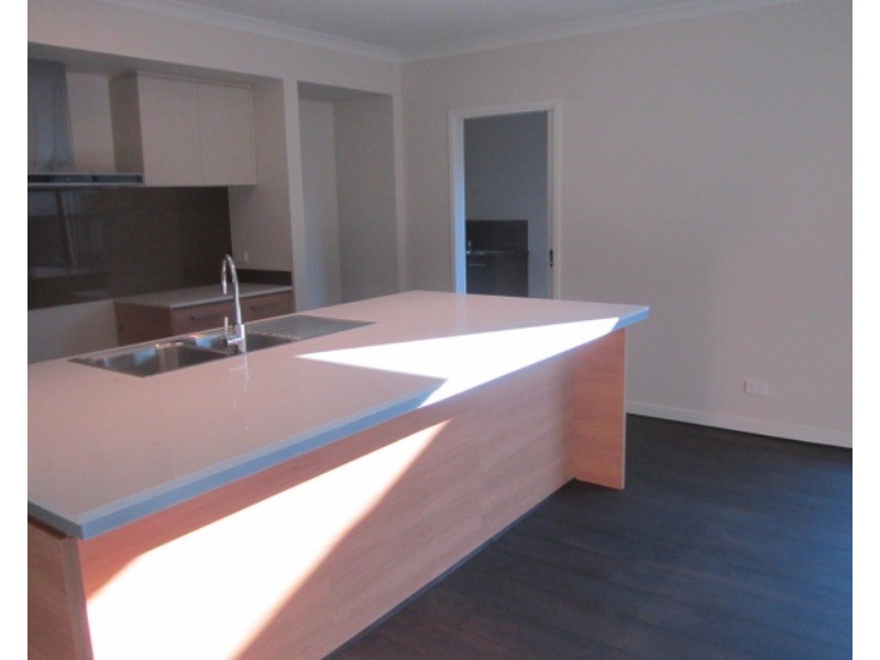 45 Karabair Street, Clyde North VIC 3978