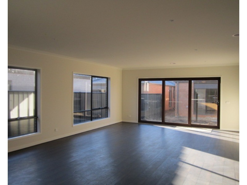 45 Karabair Street, Clyde North VIC 3978