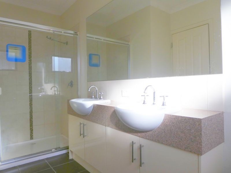 1/16 Sedgwick Court, Lynbrook VIC 3975