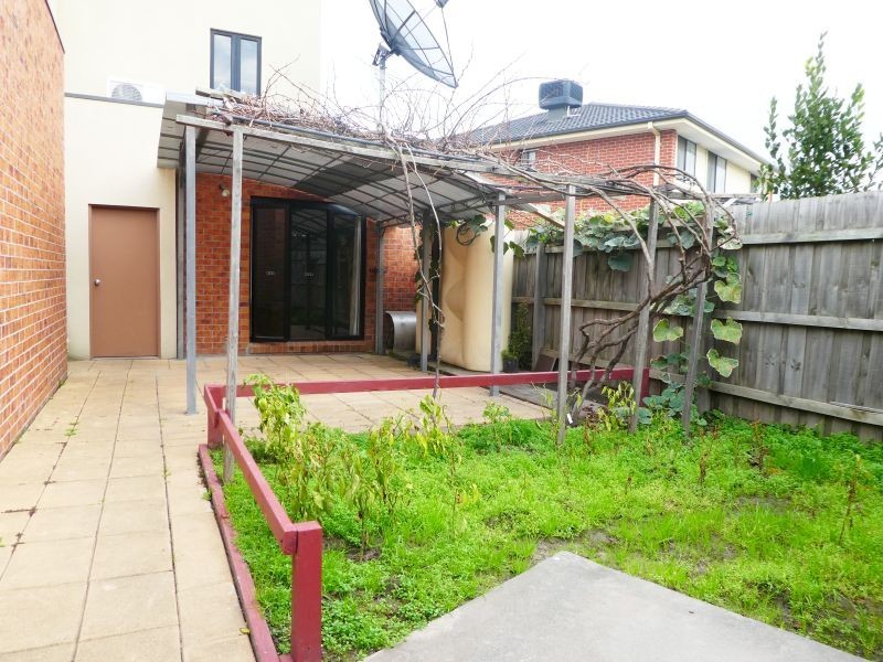1/16 Sedgwick Court, Lynbrook VIC 3975