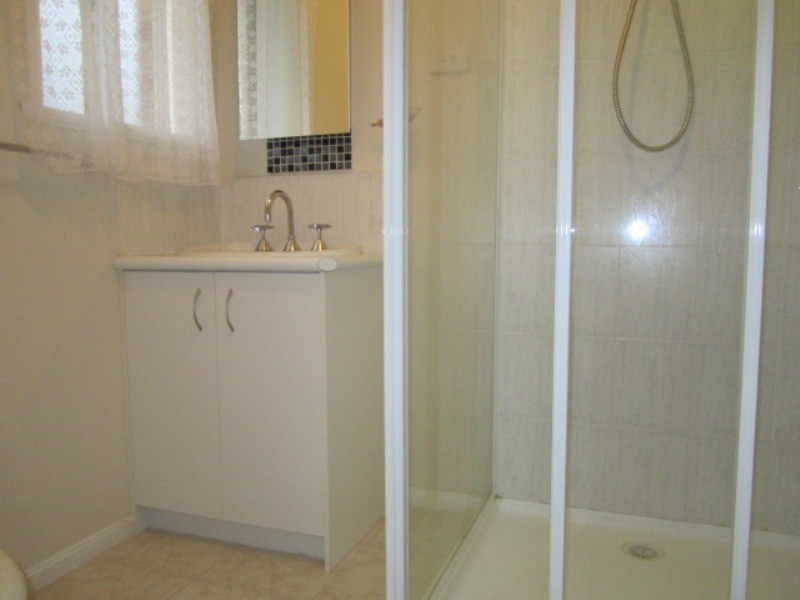 8 Roebourne Mews, Cranbourne East VIC 3977