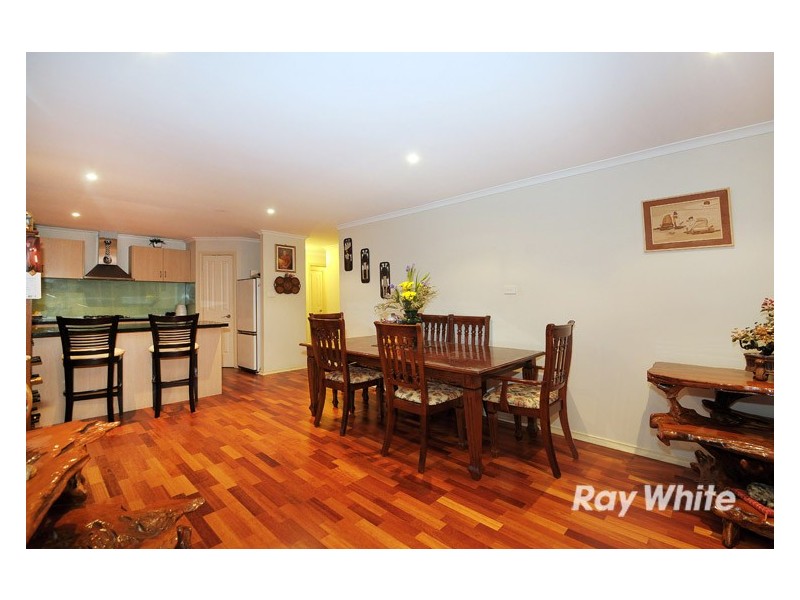 19 Henry Lawson Drive, Lynbrook VIC 3975