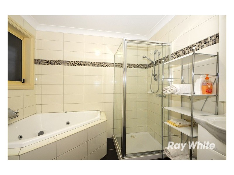 19 Henry Lawson Drive, Lynbrook VIC 3975