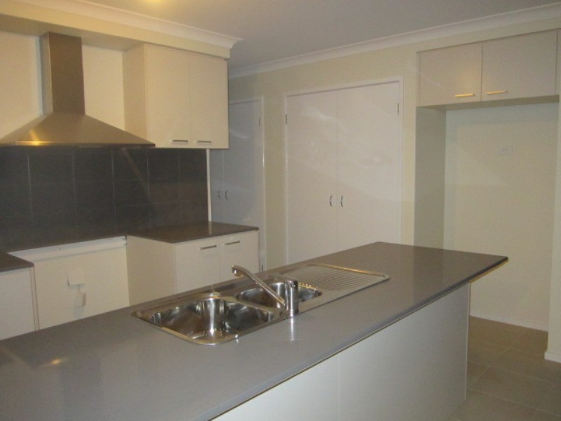 22 Minerva Avenue, Cranbourne West VIC 3977