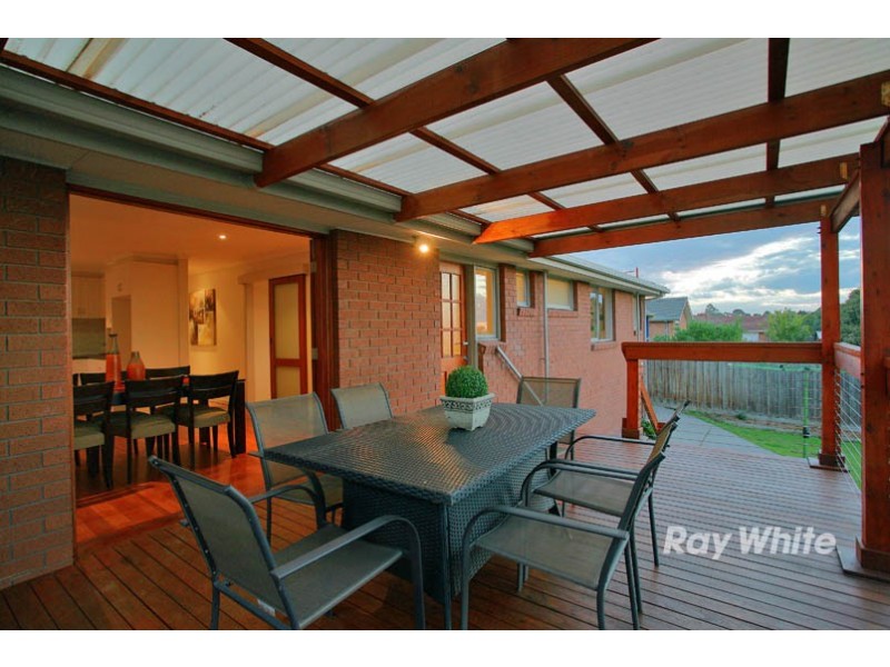 5 Eddington Place, Endeavour Hills VIC 3802