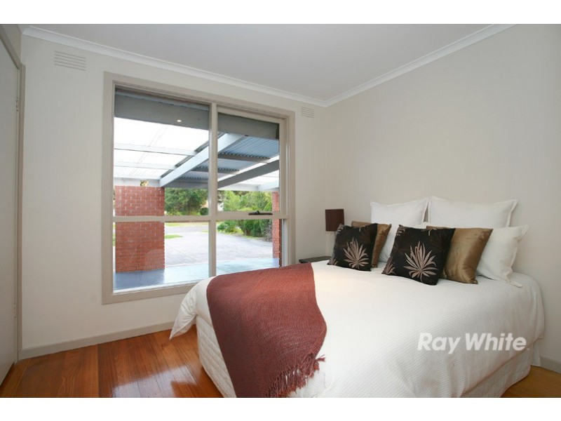 5 Eddington Place, Endeavour Hills VIC 3802